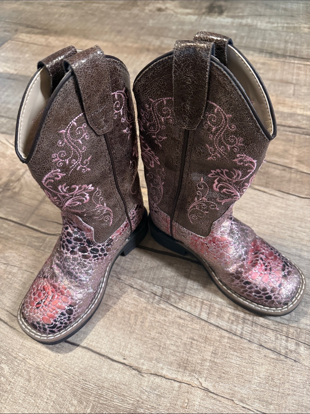 Shyanne Kids Brown and Pink Western Cowboy Boots size 9